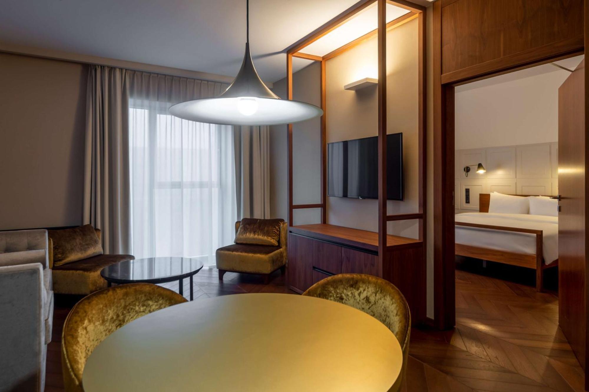 Suite with River View and Spa Access,1663061114:JPEG